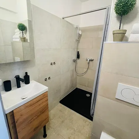 Kueken Linz-landstrasse 公寓 *